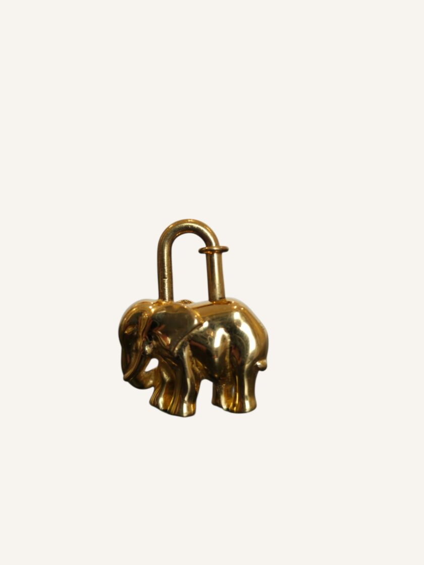 Bijou de Sac Hermès Cadenas Éléphant Doré | TheVintageTraveler