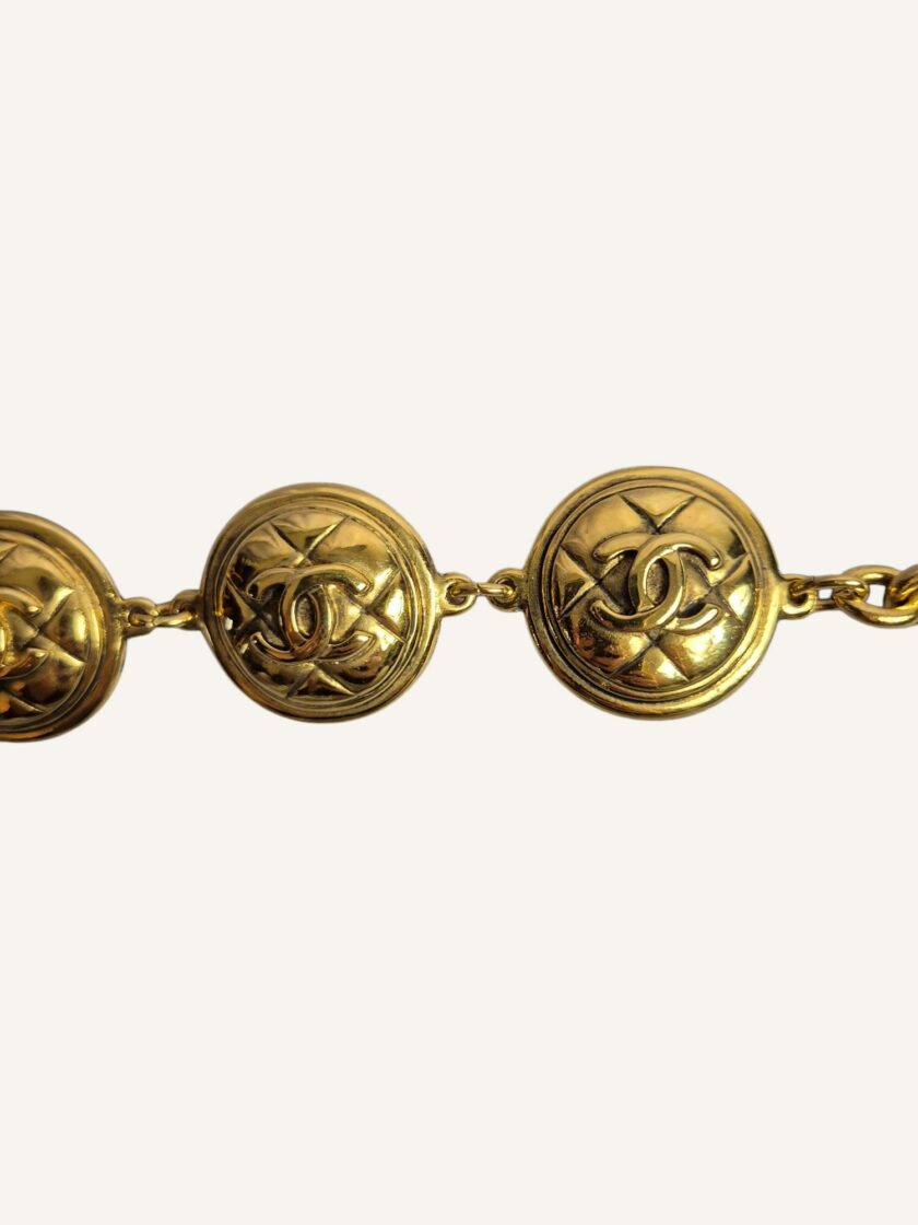 Bracelet Chanel vintage médaillon matelassé – Image 4