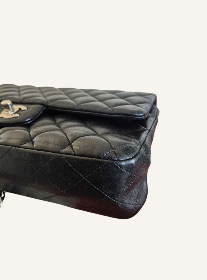 Sac Chanel medium classique finitions argentées