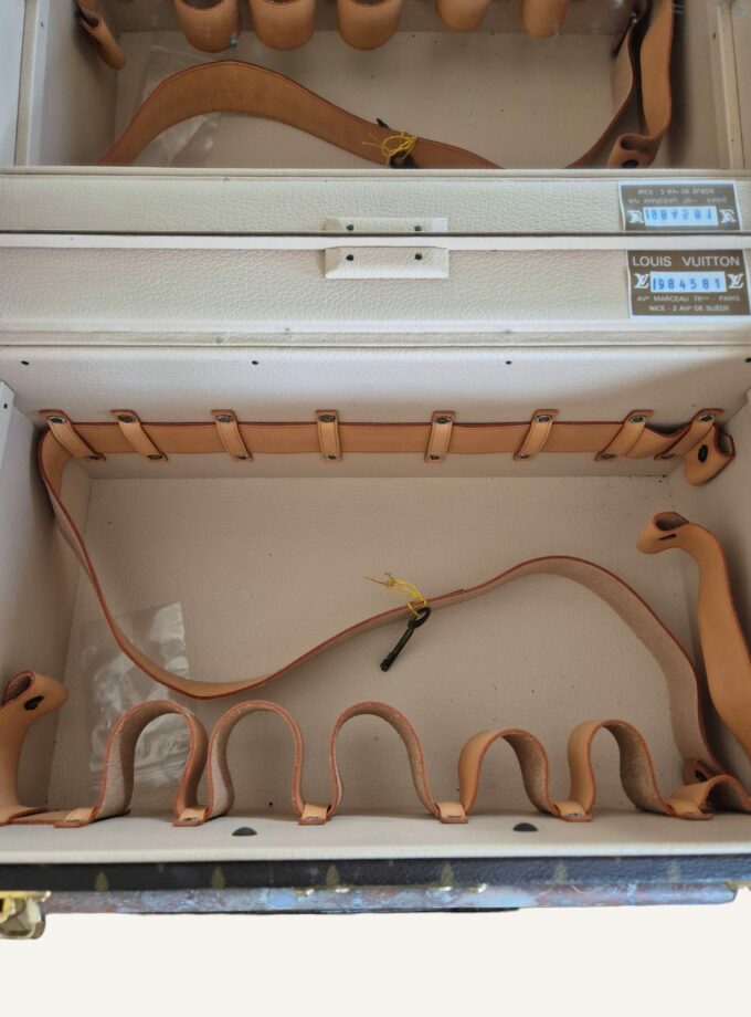 Vanity Louis Vuitton boite à bouteille