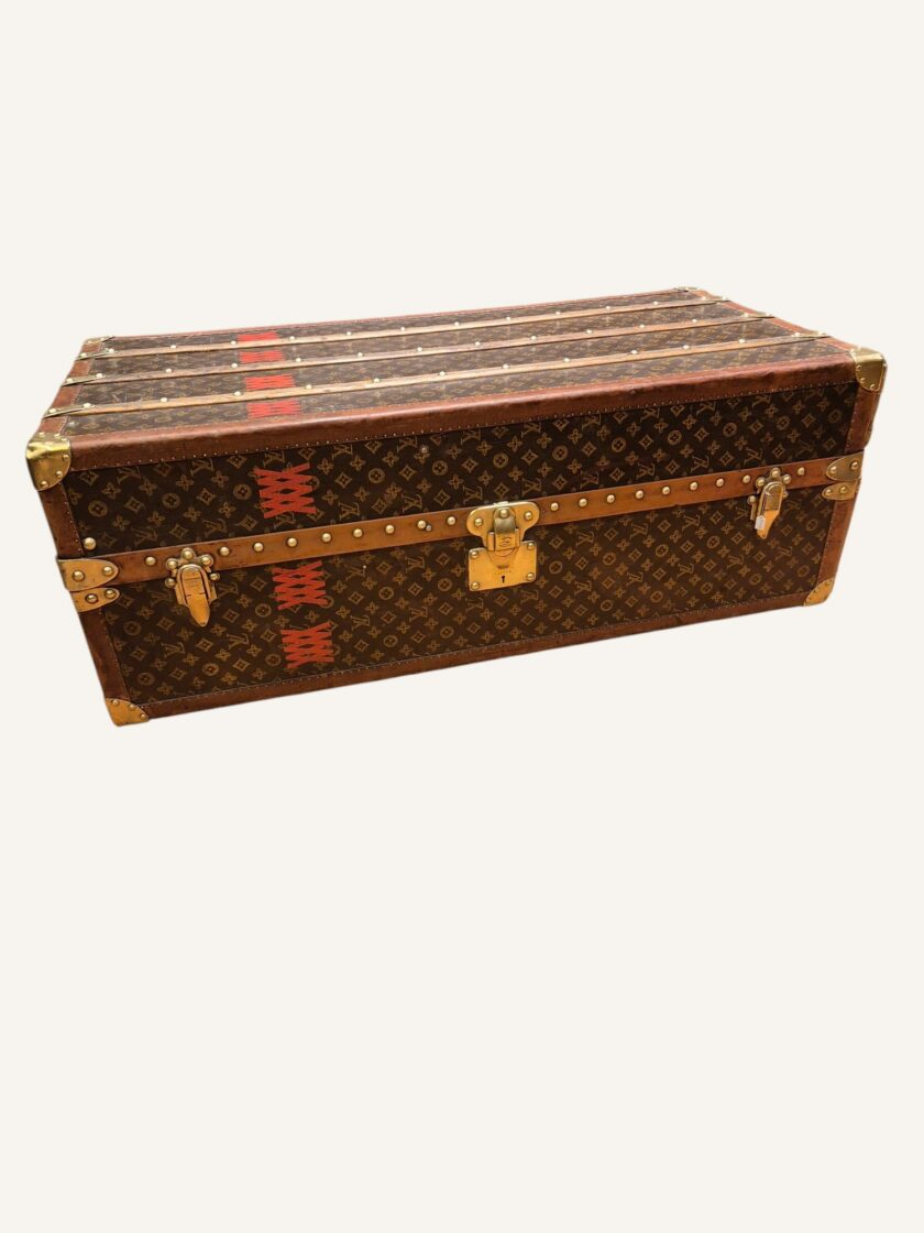 malle Louis Vuitton penderie ancienne petite taille