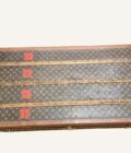 Malle Louis Vuitton penderie / Table basse – Image 13