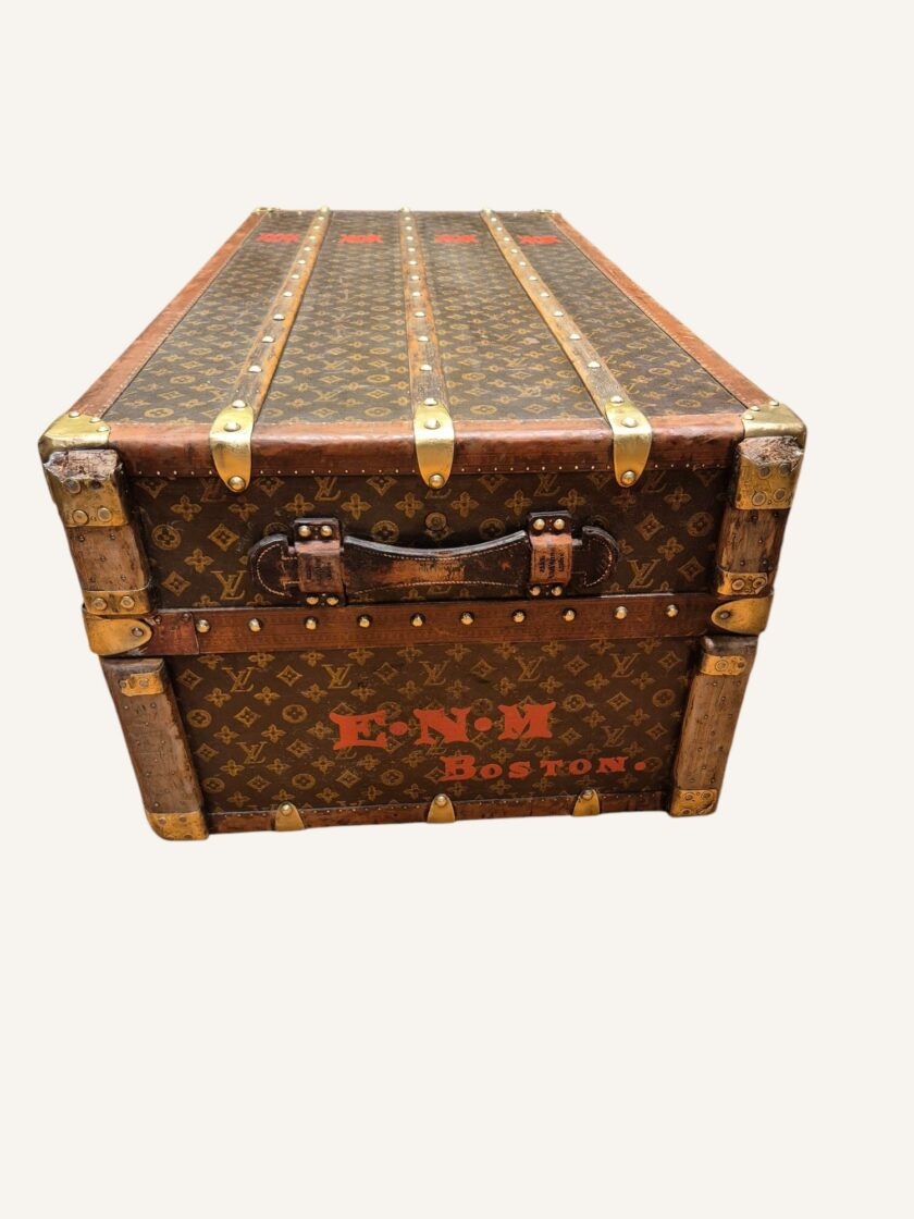 Malle Louis Vuitton penderie / Table basse – Image 12
