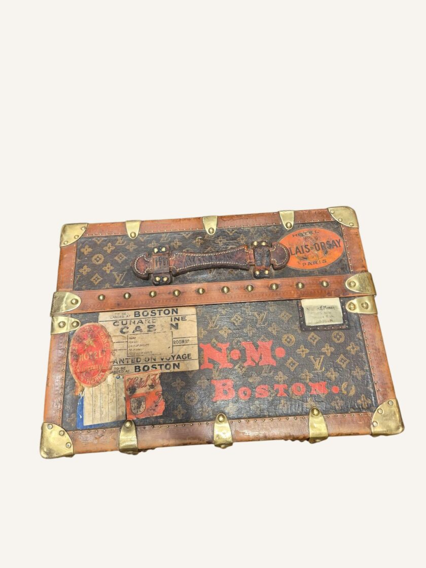 Malle Louis Vuitton penderie / Table basse – Image 11