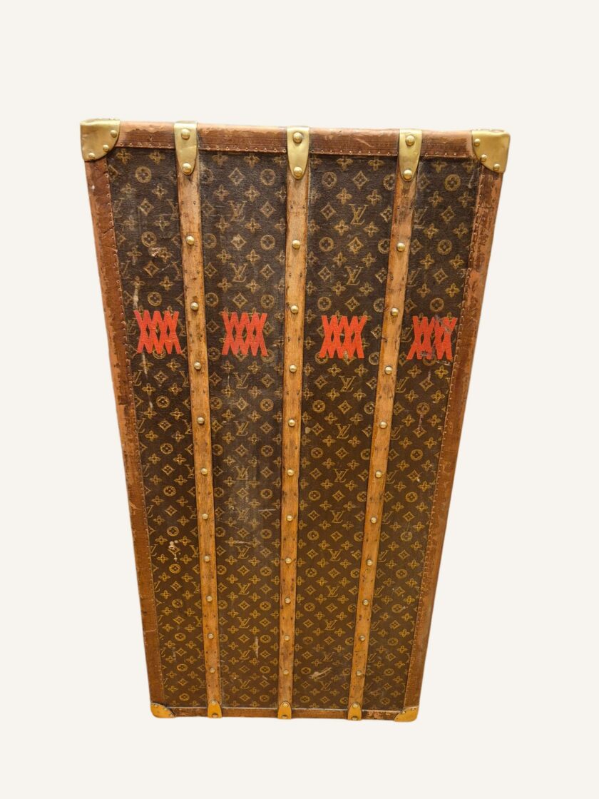 Malle Louis Vuitton penderie / Table basse – Image 9