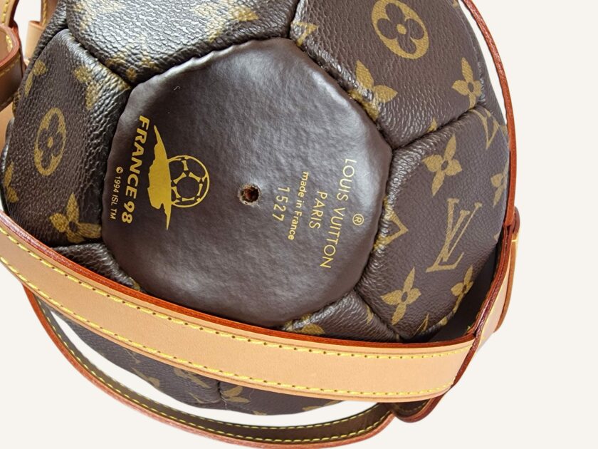 Ballon foot Louis Vuitton 1998 – Image 3