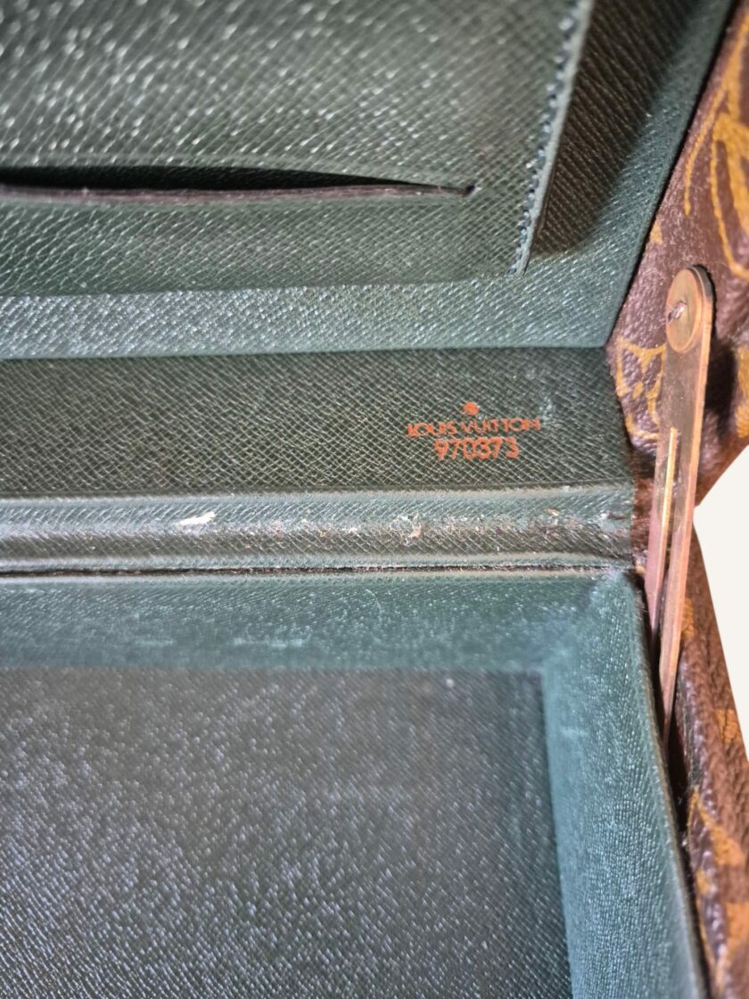 valise Louis Vuitton Président intérieur vert