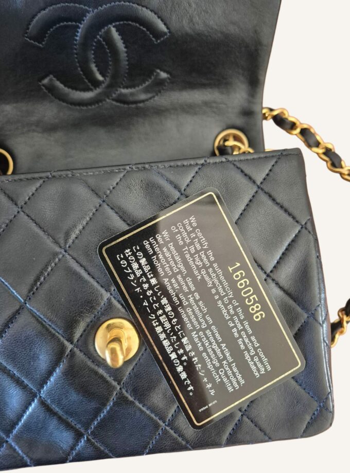 Mini Chanel vintage bleu marine