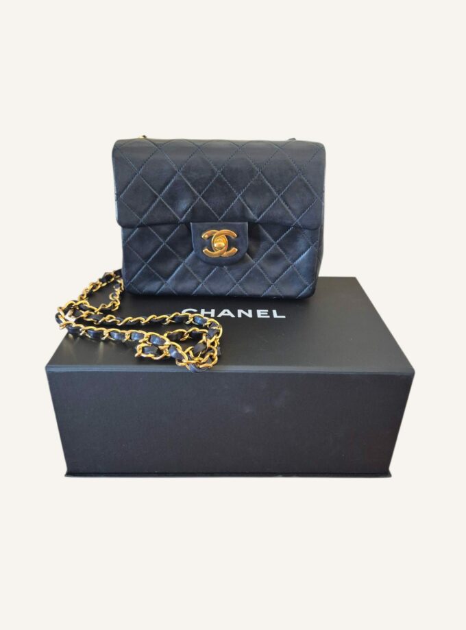 mini sac Chanel vintage bleu marine or 24k
