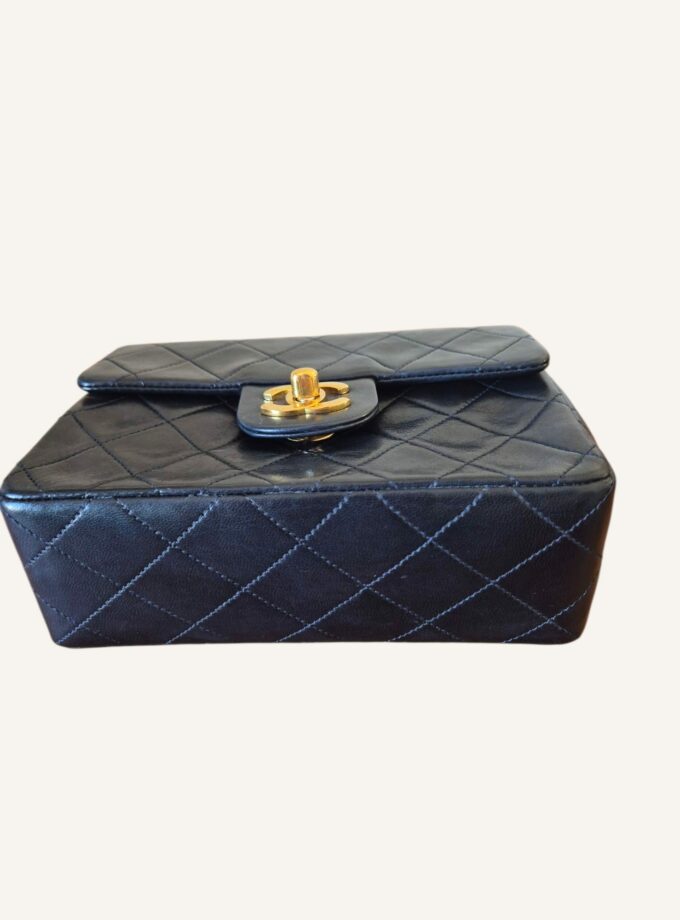 Mini Chanel vintage bleu marine