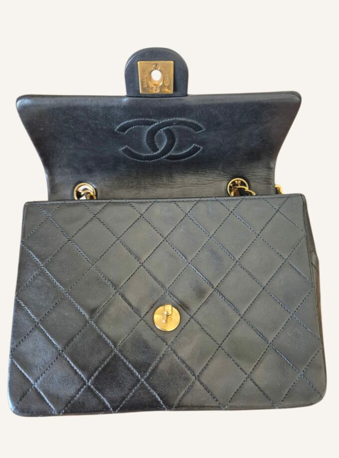 Mini Chanel noir finitions or