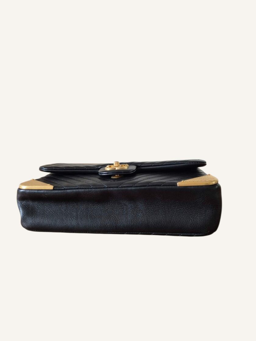 Sac Chanel V stich coins dorés – Image 7