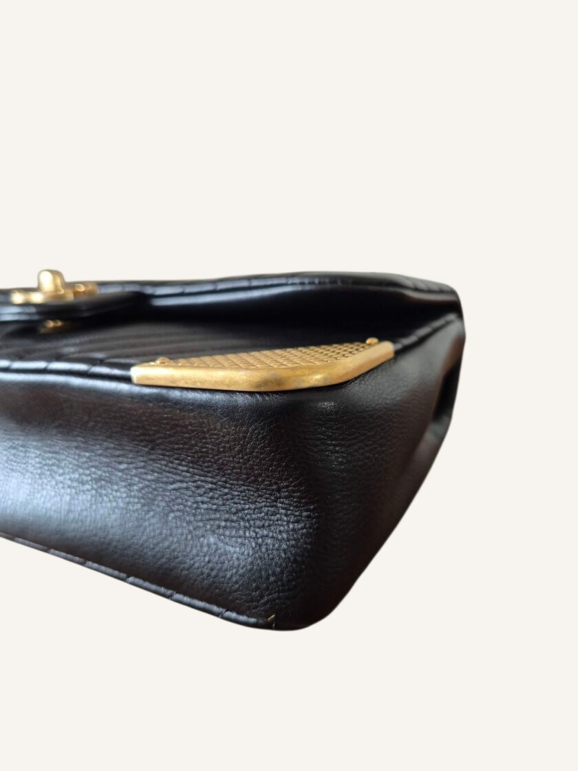 Sac Chanel V stich coins dorés – Image 6