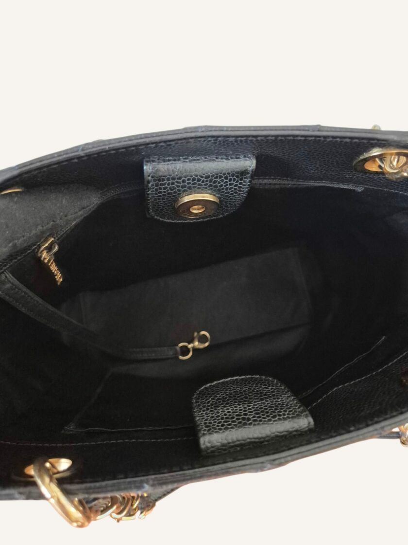 sac Chanel PST cuir caviar noir or