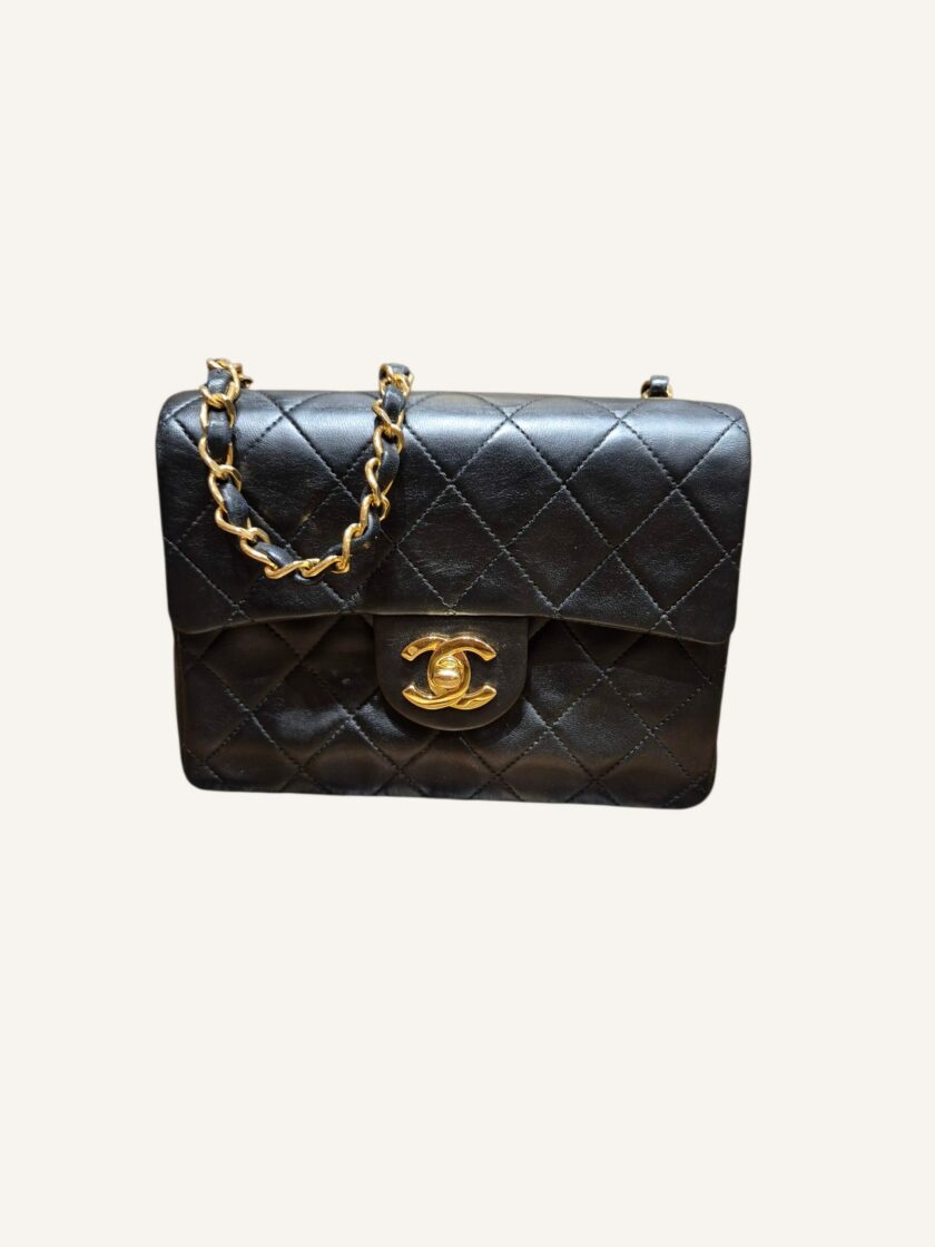 mini sac Chanel cuir agneau noir or 24k vintage