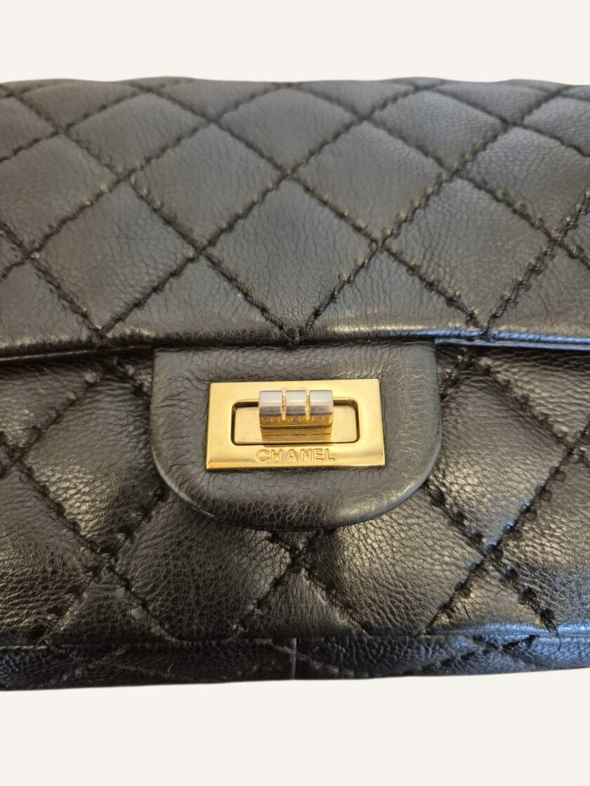 Sac Chanel Reissue 2.55 cuir caviar – Image 3