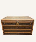 malle Goyard ancienne toile Goyardine laiton table basse