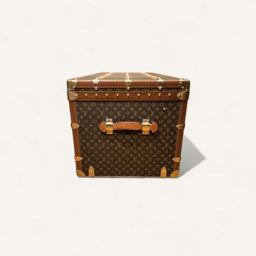 malle courrier Louis Vuitton vintage monogramme années 70 rachat de malles Louis Vuitton