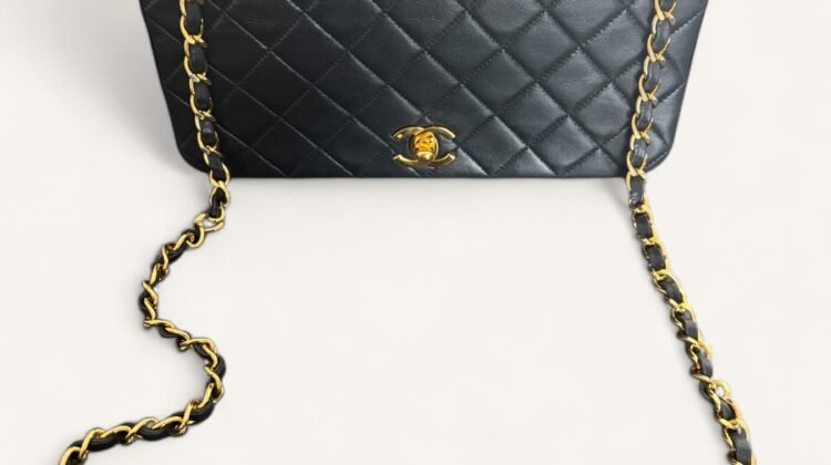 Sacs Chanel vintage : modèles iconiques et leurs codes (Flap Bag, 2.55, etc.)