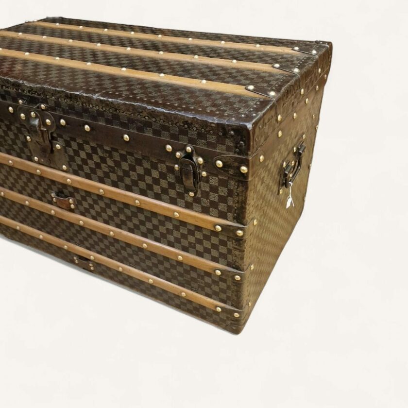 malle Louis Vuitton ancienne damier 1890 rachat de malles Louis Vuitton