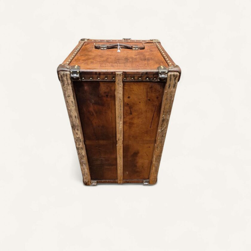 malle Louis Vuitton courrier ancienne tout cuir
