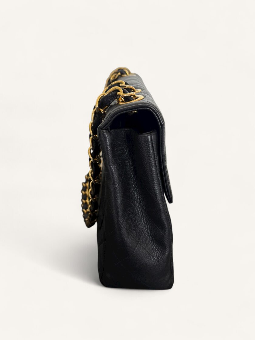 sac Chanel Jumbo vintage cuir caviar noir or 1995
