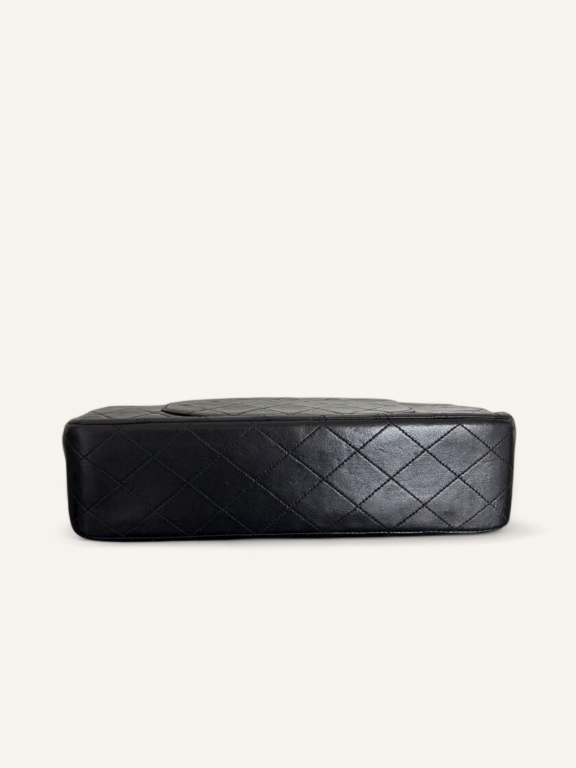 sac Chanel Timeless Classique medium vintage cuir agneau noir or 24k 1991