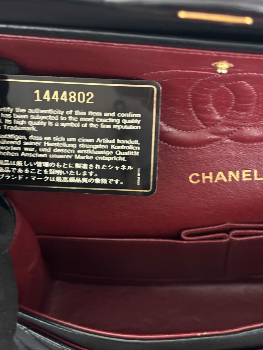 sac Chanel Timeless Classique medium vintage cuir agneau noir or 24k 1991