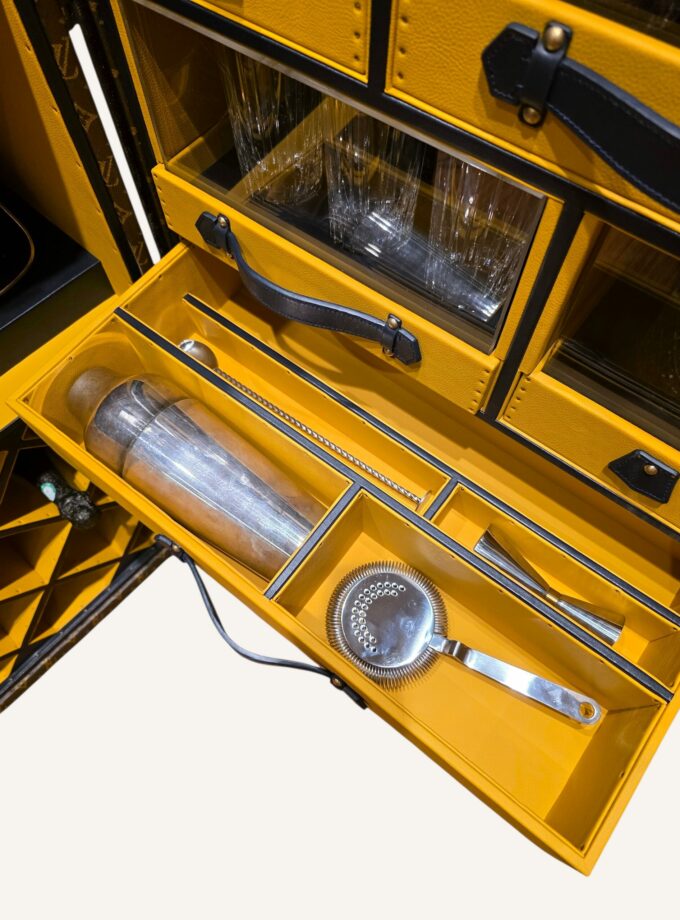 Malle Louis Vuitton Penderie Bar