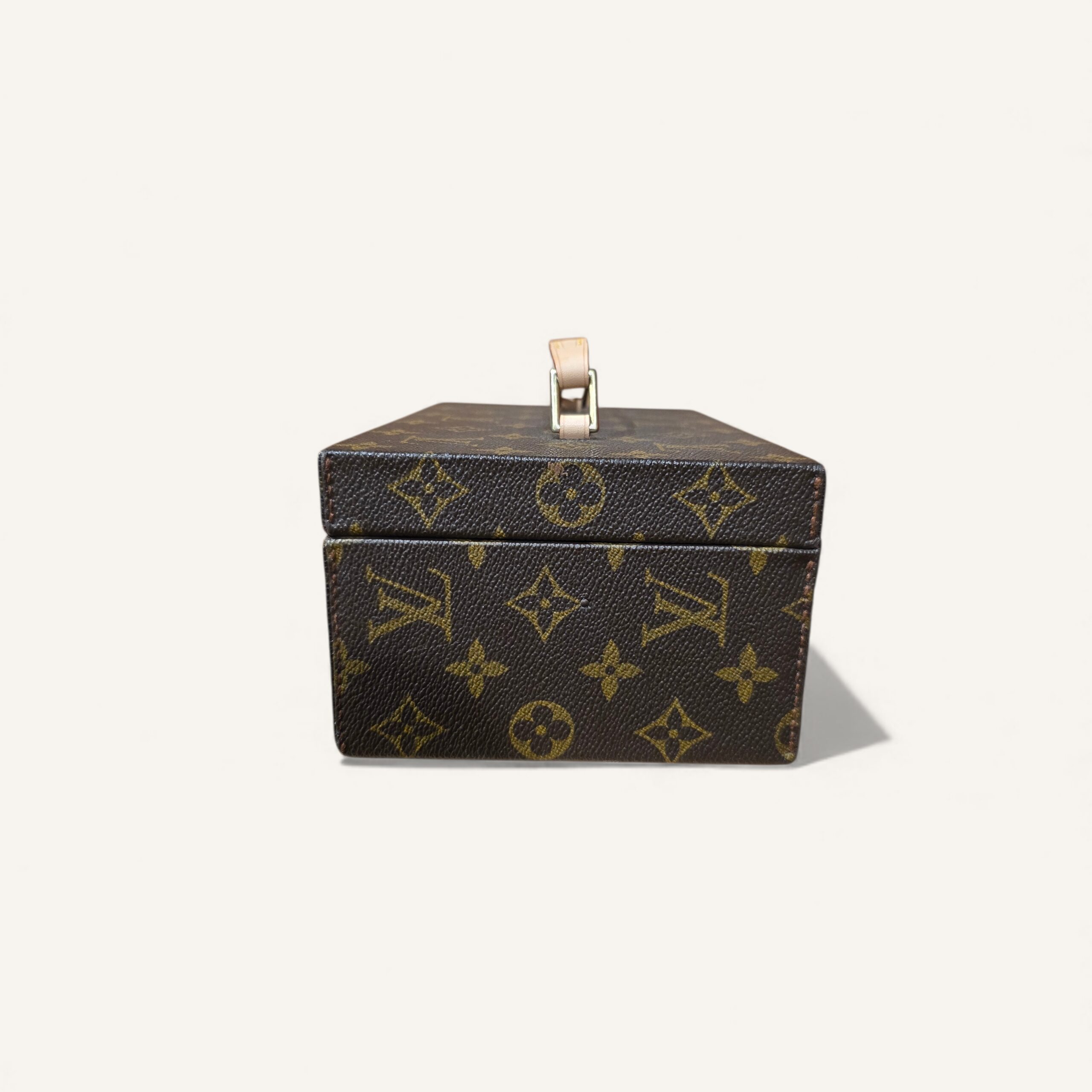 boîte à tout Louis Vuitton monogram