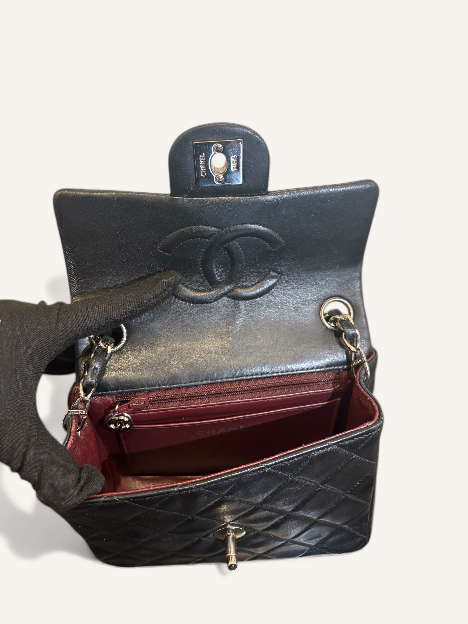 mini sac Chanel vintage noir bandoulière années 2000