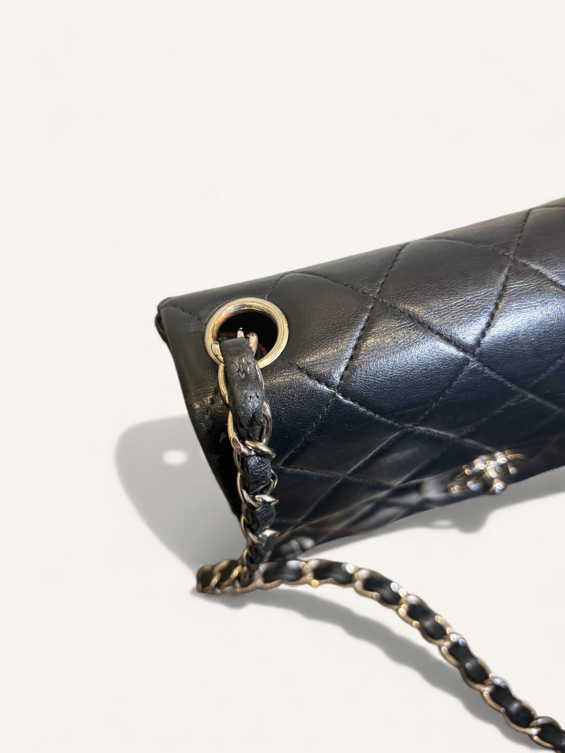 mini sac Chanel vintage noir bandoulière années 2000