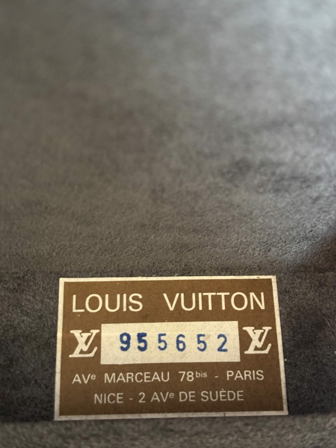 valise Louis Vuitton Coteville cuir épi rouge vintage vérifier numéro série Louis Vuitton