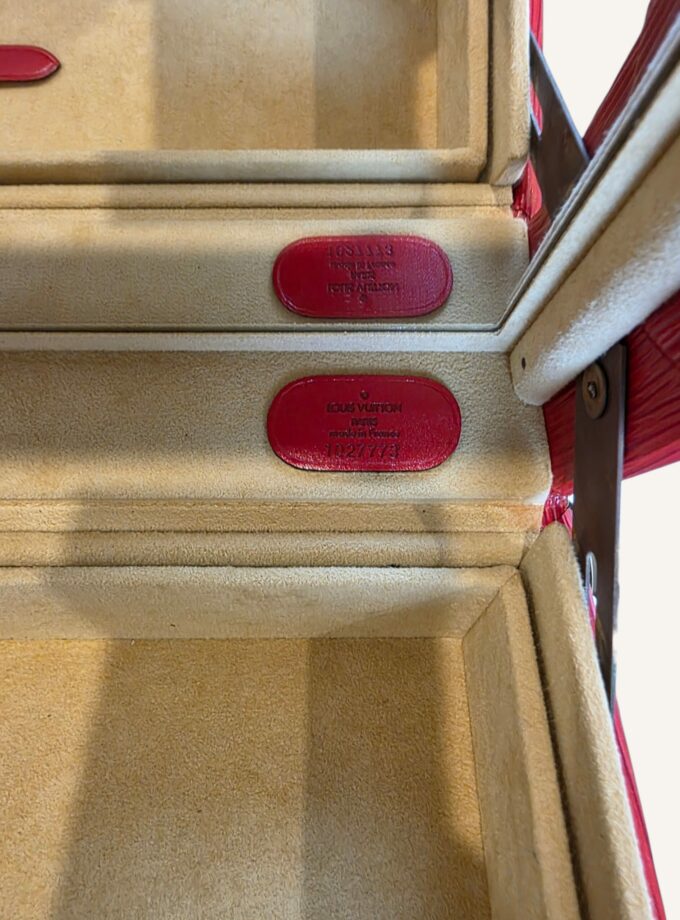 Vanity Boîte à bouteille Louis Vuitton Epi rouge