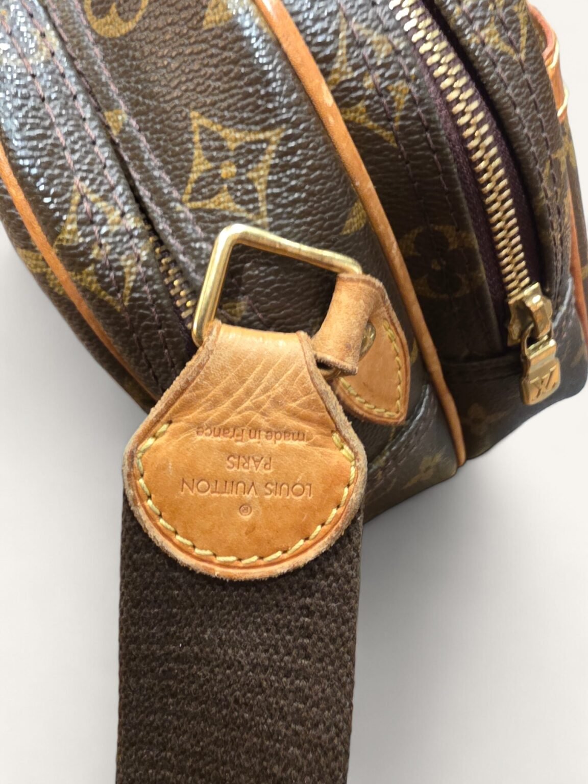 sac Louis Vuitton Reporter bandoulière monogram sacs Louis Vuitton les plus recherchés glossaire des termes pour sac de luxe