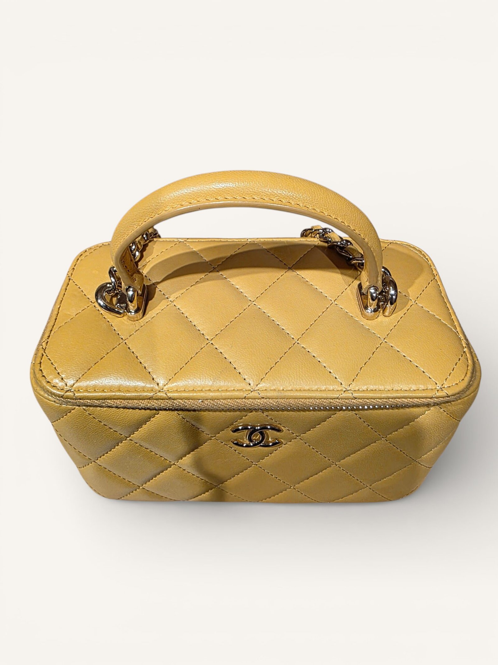 sac Chanel vanity cuir agneau jaune bandoulière