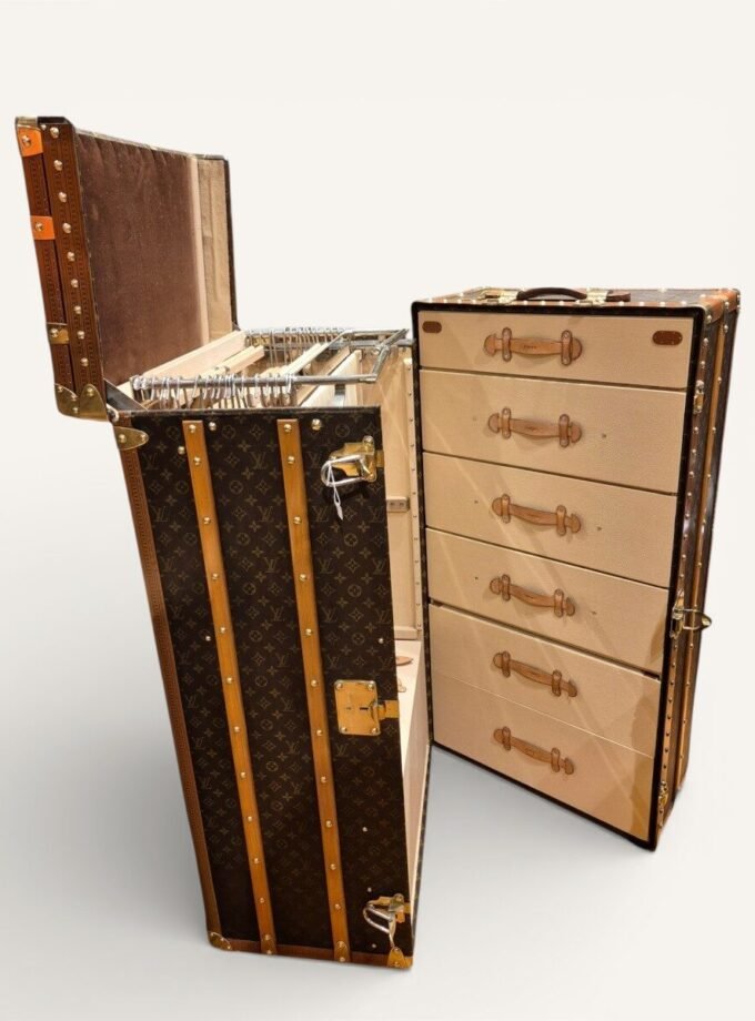 malle Louis Vuitton penderie grand modèle