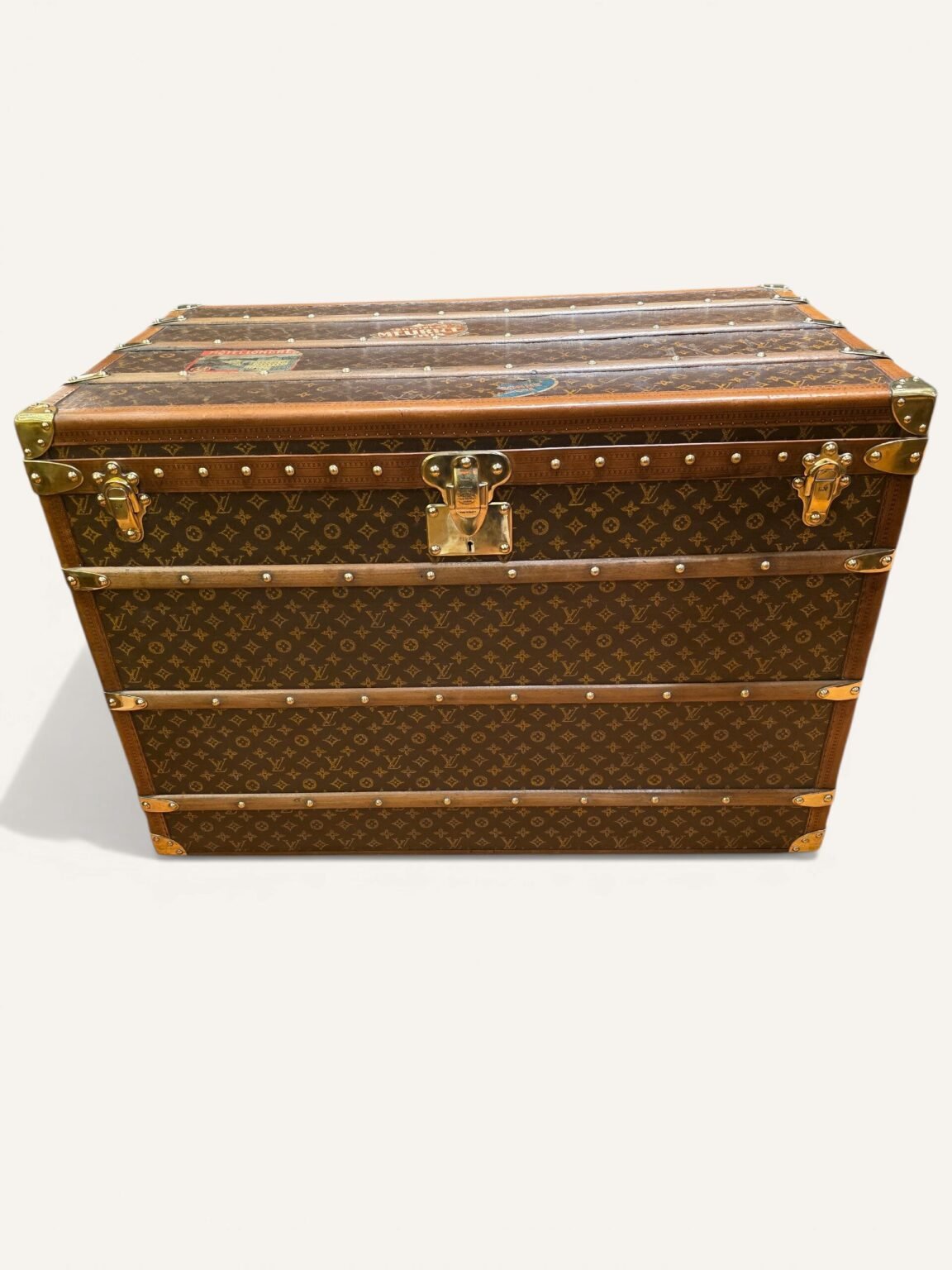 malle Louis Vuitton ancienne 1900 monogram malle Louis Vuitton vs malle Goyard