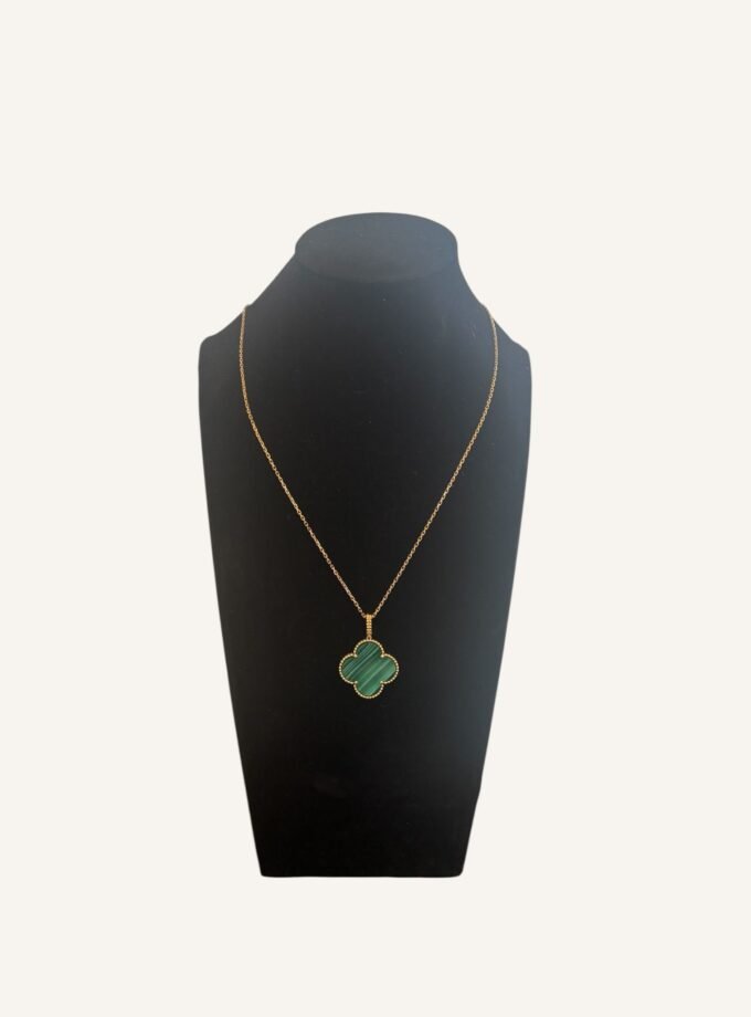 collier Van Cleef Arpels Magic Alhambra malachite or 18k