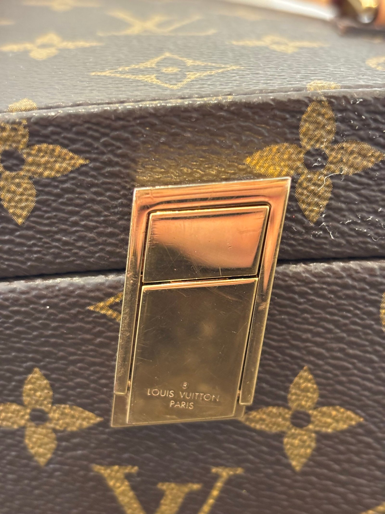 boite Louis Vuitton twisted Frank Gehry 2014