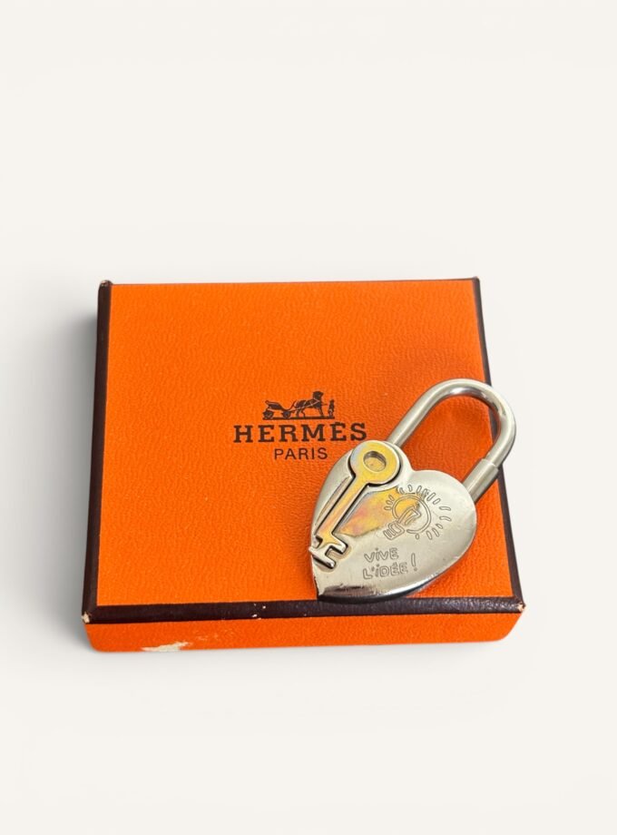 bijou de sac Hermès cadenas cœur 2004