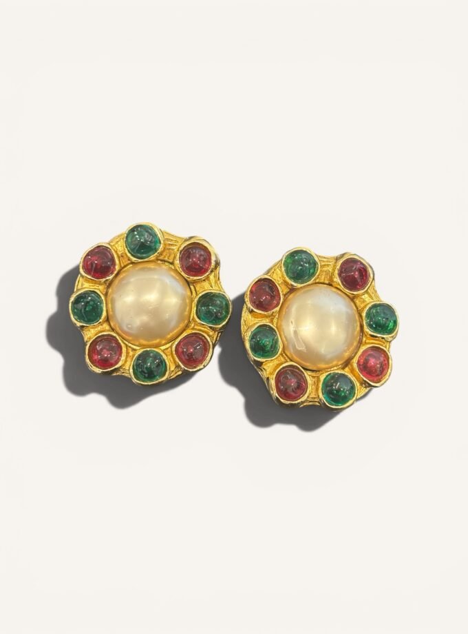 boucles d'oreilles Chanel Gripoix vintage perle