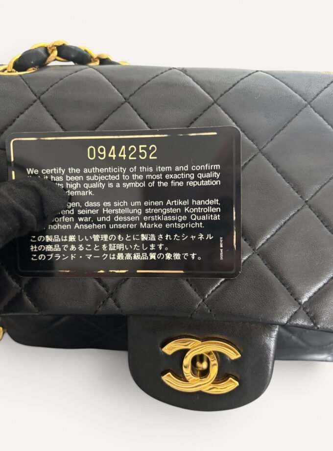 Sac Chanel Vintage Classique Medium Full Flap Noir