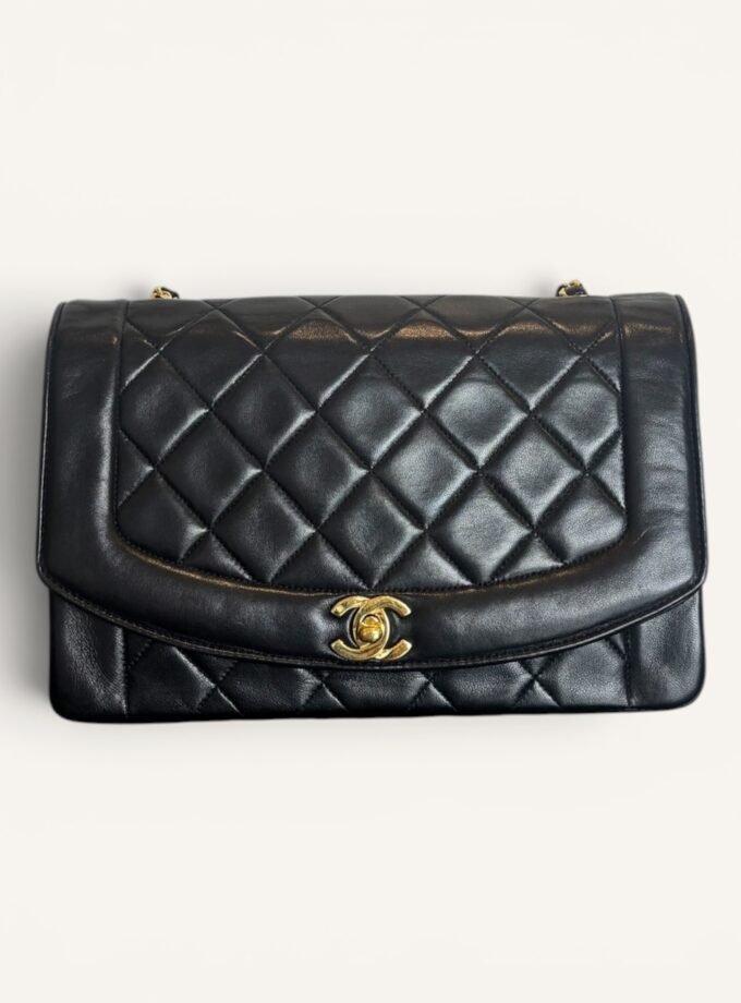 Chanel Diana Medium noir