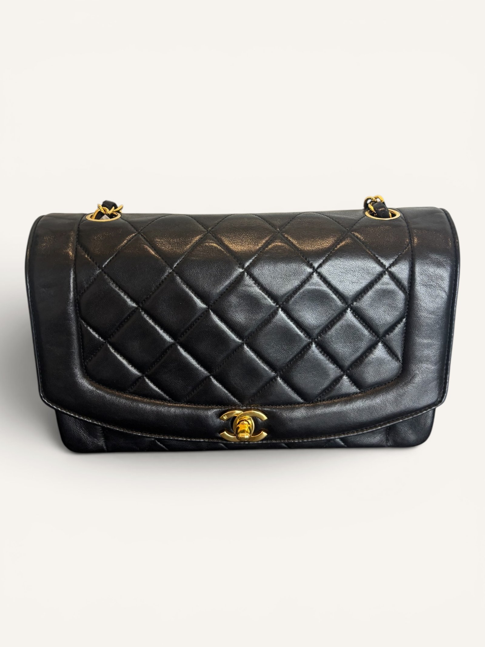 Chanel Diana Medium noir