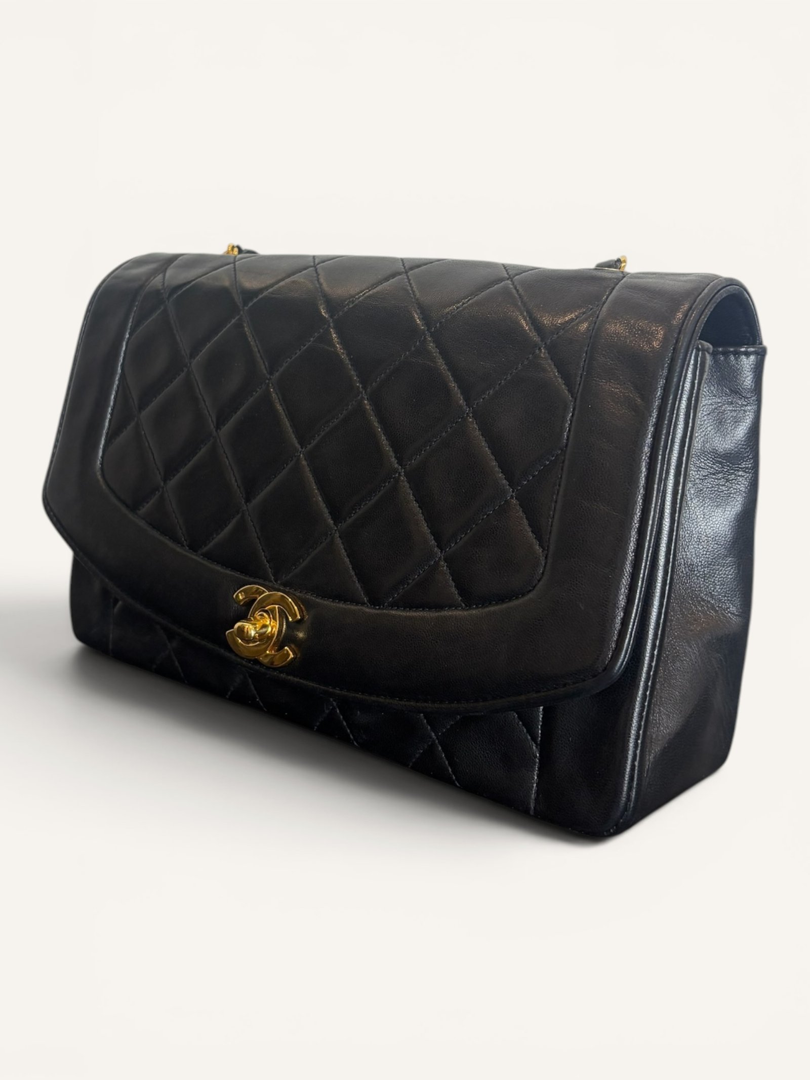 Chanel Diana Medium noir
