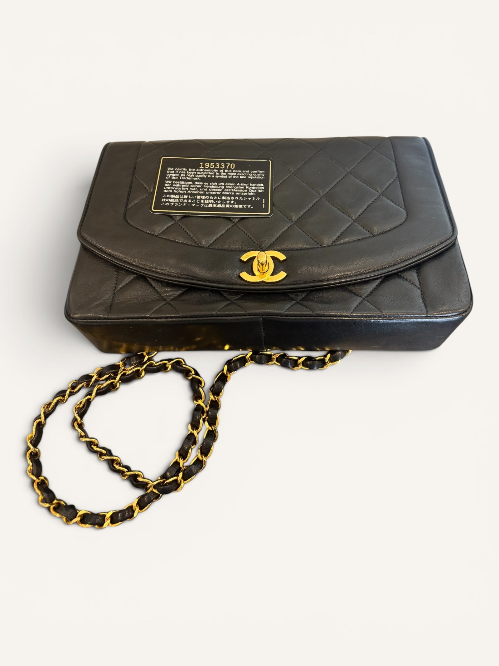 Chanel Diana Medium noir