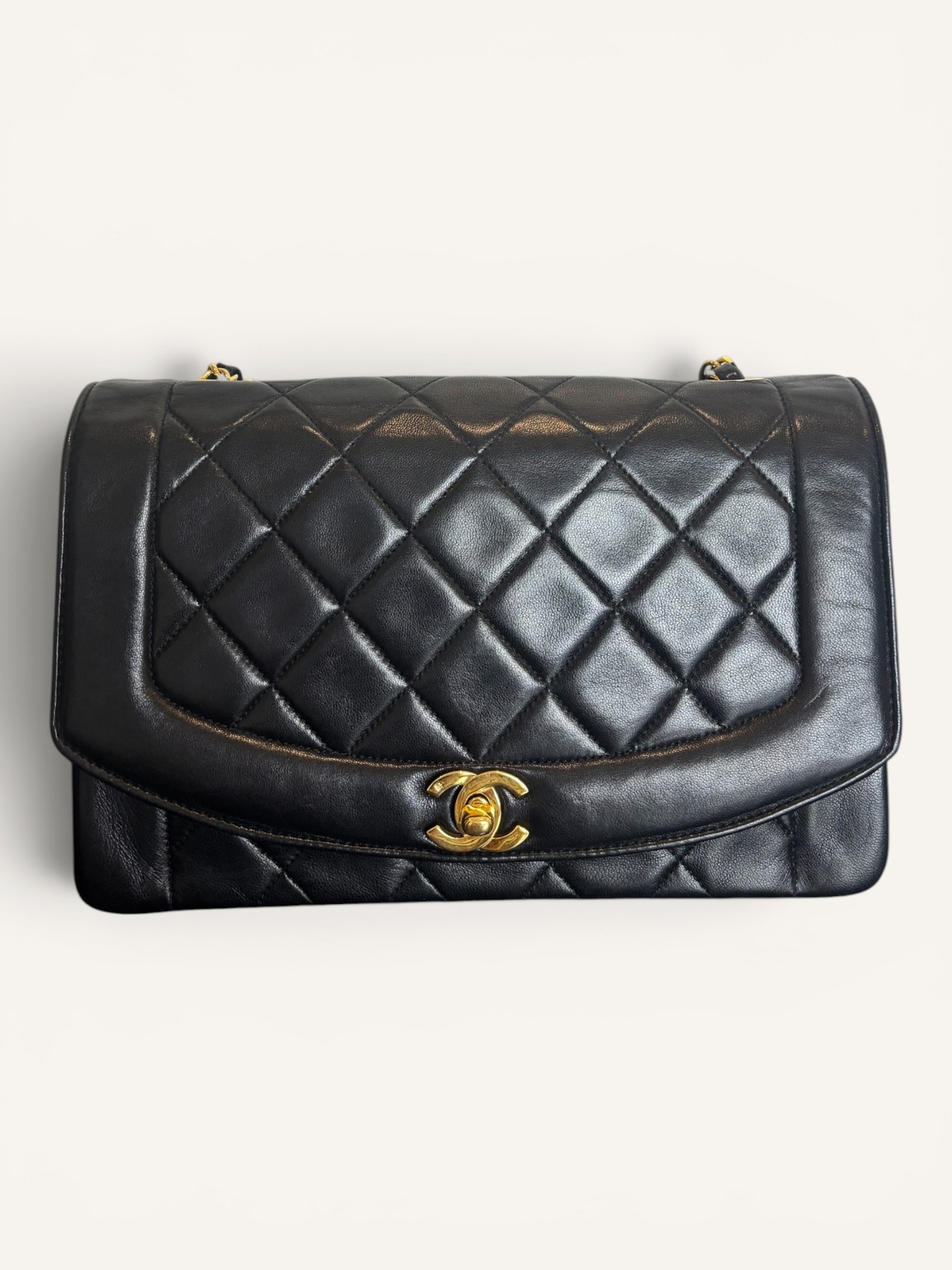 Chanel Diana Medium noir