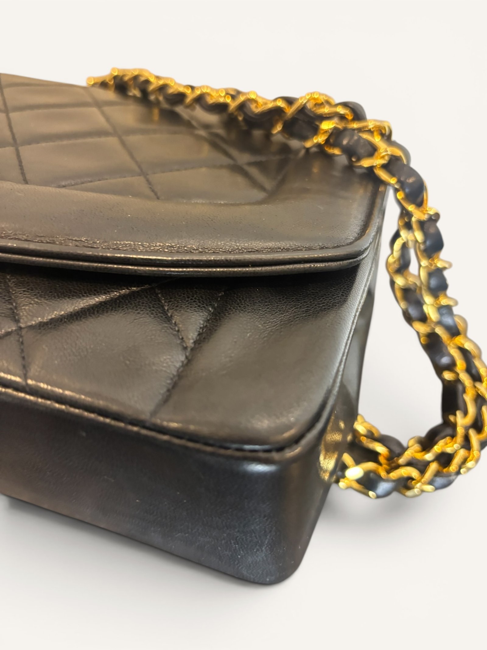 Chanel Diana Medium noir