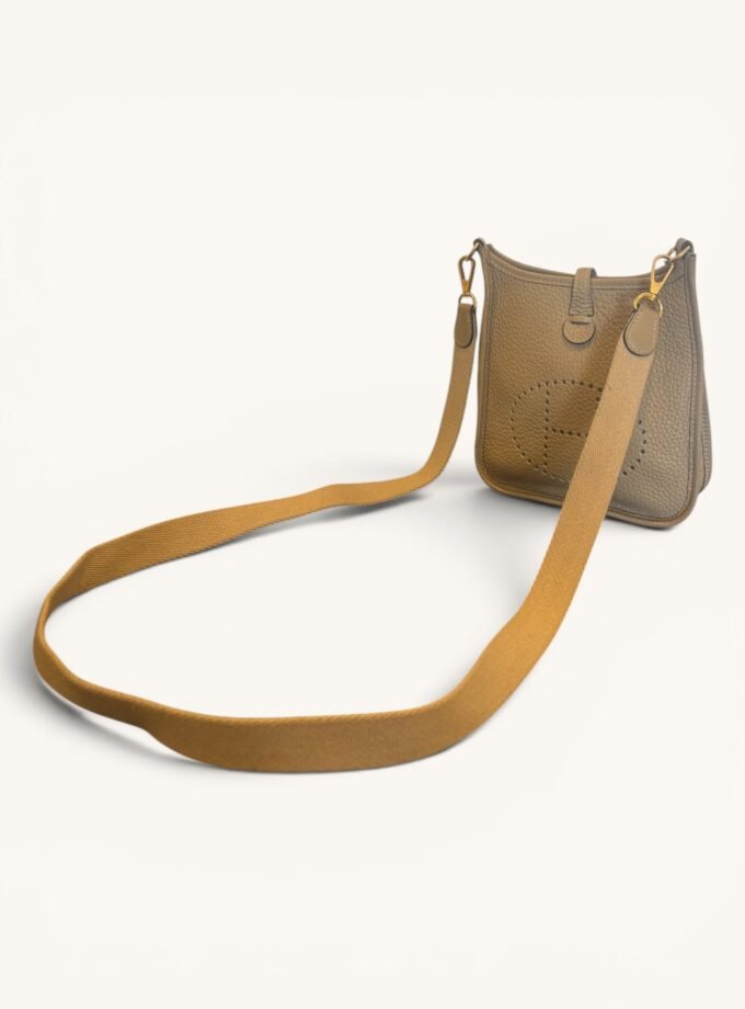 sac Hermès Mini Evelyne sable Clémence gold